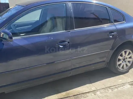 Volkswagen Passat 1996 года за 1 300 000 тг. в Тараз – фото 3