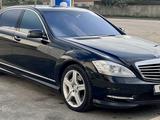 Mercedes-Benz S 350 2011 года за 13 000 000 тг. в Мерке