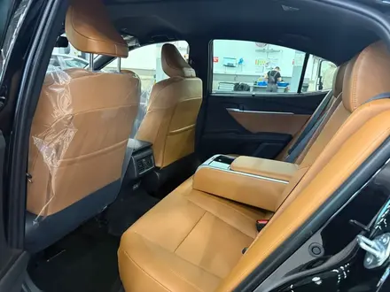 Toyota Camry Luxe 2026 года за 23 190 000 тг. в Астана – фото 10