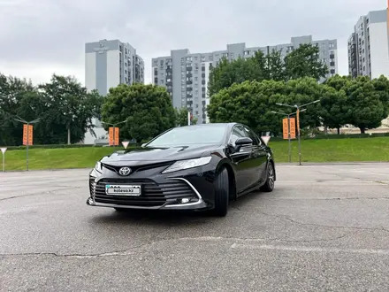 Toyota Camry 2021 года за 16 800 000 тг. в Алматы – фото 12