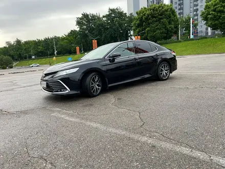 Toyota Camry 2021 года за 16 800 000 тг. в Алматы – фото 13