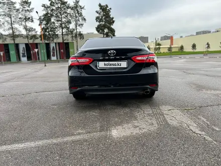 Toyota Camry 2021 года за 16 800 000 тг. в Алматы – фото 15
