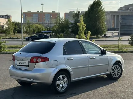 Chevrolet Lacetti 2009 года за 1 350 000 тг. в Уральск – фото 2