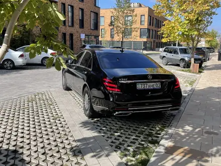 VIP-Такси Mercedes-Benz W222 в Алматы – фото 2