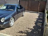 Mercedes-Benz E 320 1999 года за 4 100 000 тг. в Мерке – фото 5
