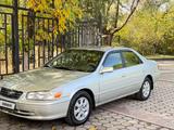 Toyota Camry 2000 года за 3 650 000 тг. в Алматы