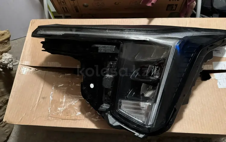 Левая фара Kia Sorento за 250 000 тг. в Усть-Каменогорск