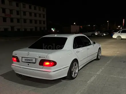 Mercedes-Benz E 500 2002 года за 6 500 000 тг. в Актау – фото 2