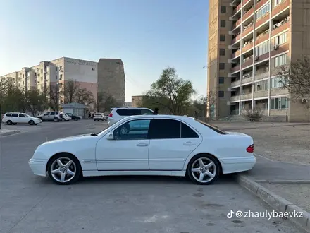 Mercedes-Benz E 500 2002 года за 6 500 000 тг. в Актау – фото 9