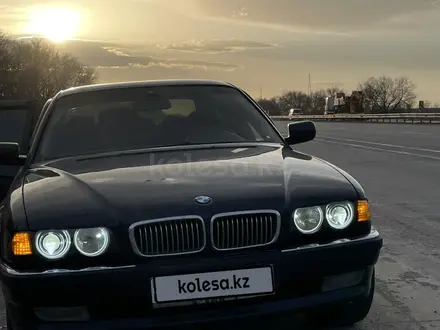 BMW 728 2000 года за 4 000 000 тг. в Алматы