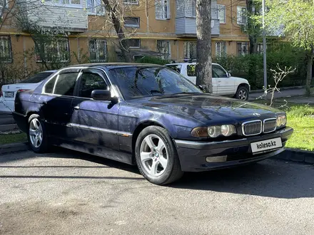 BMW 728 2000 года за 4 000 000 тг. в Алматы – фото 2