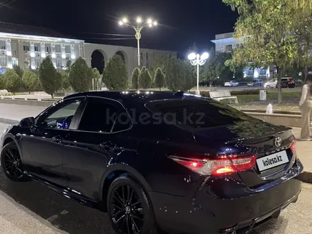 Toyota Camry 2020 года за 13 500 000 тг. в Тараз – фото 8