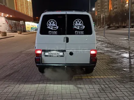 Volkswagen Transporter 1998 года за 5 500 000 тг. в Астана – фото 17