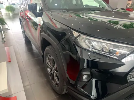 Toyota RAV4 2022 года за 17 999 999 тг. в Семей – фото 2