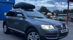 Volkswagen Touareg 2005 года за 3 900 000 тг. в Алматы – фото 2