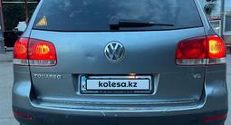 Volkswagen Touareg 2005 года за 3 900 000 тг. в Алматы – фото 5