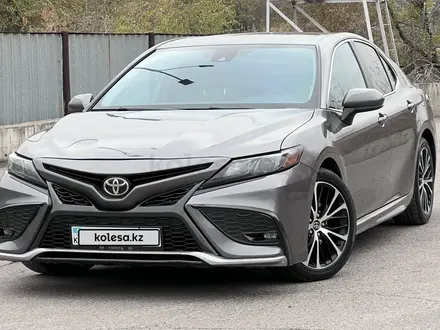 Toyota Camry 2019 года за 11 770 000 тг. в Алматы – фото 4