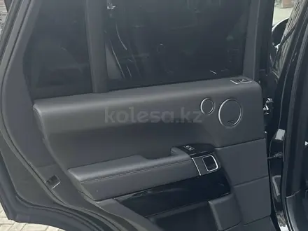 Land Rover Range Rover 2015 года за 33 000 000 тг. в Алматы – фото 16