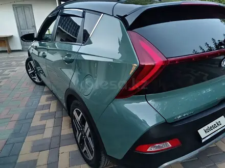 Hyundai Bayon 2023 года за 8 550 000 тг. в Алматы – фото 4