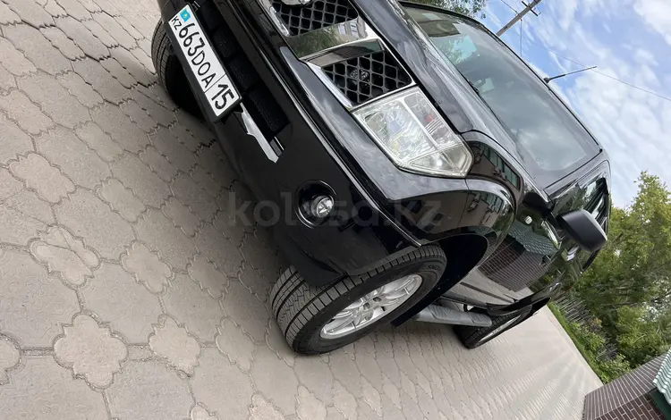 Nissan Navara 2006 года за 9 500 000 тг. в Петропавловск