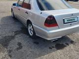 Mercedes-Benz C 180 1994 года за 1 850 000 тг. в Караганда – фото 4