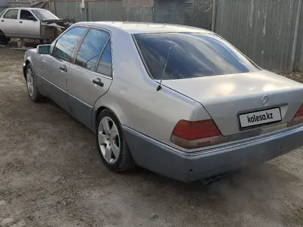 Mercedes-Benz S 400 1992 года за 2 066 666 тг. в Атырау – фото 2