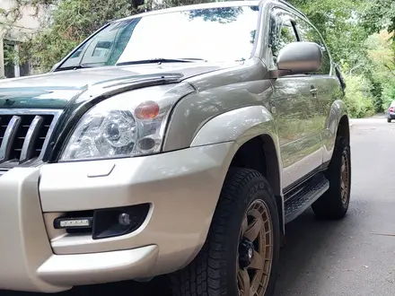 Toyota Land Cruiser Prado 2004 года за 8 800 000 тг. в Алматы – фото 3