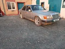 Mercedes-Benz E-Class, 1992
