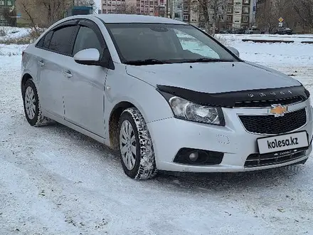 Chevrolet Cruze 2011 года за 3 300 000 тг. в Жезказган – фото 2