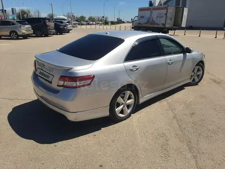 Toyota Camry 2011 года за 6 900 000 тг. в Актобе – фото 3