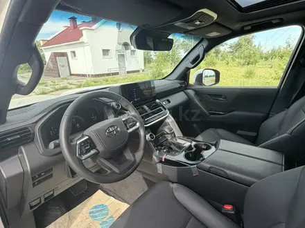 Toyota Land Cruiser 2025 года за 49 950 000 тг. в Костанай – фото 14