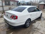 Volkswagen Passat 2006 годаfor2 500 000 тг. в Шымкент – фото 4