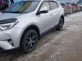 Toyota RAV4 2016 годаүшін11 500 000 тг. в Актобе – фото 2