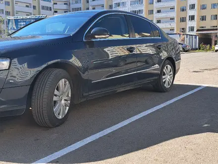 Volkswagen Passat 2007 года за 3 000 000 тг. в Астана – фото 2