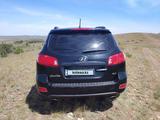 Hyundai Santa Fe 2009 годаүшін5 500 000 тг. в Темиртау – фото 2