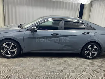 Hyundai Elantra 2021 года за 9 900 000 тг. в Алматы – фото 3