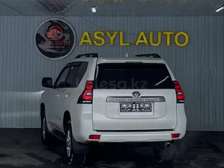 Toyota Land Cruiser Prado 2023 года за 31 990 000 тг. в Шымкент – фото 5