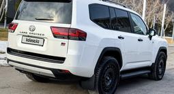 Toyota Land Cruiser 2025 годаfor65 900 000 тг. в Астана – фото 4