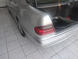 Mercedes-Benz E 320 2001 годаfor3 500 000 тг. в Актау – фото 4