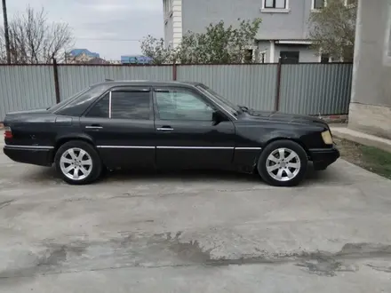 Mercedes-Benz E 280 1995 года за 2 300 000 тг. в Атырау – фото 3