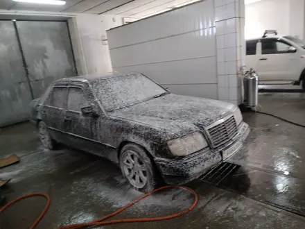 Mercedes-Benz E 280 1995 года за 2 300 000 тг. в Атырау – фото 9