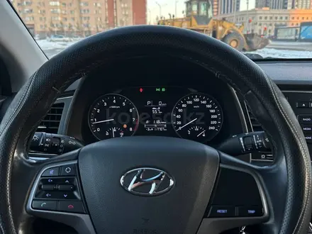 Hyundai Elantra 2018 года за 7 600 000 тг. в Астана – фото 6