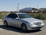 Mercedes-Benz E 240 2004 годаүшін6 300 000 тг. в Атырау – фото 2