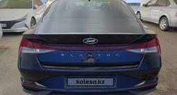 Hyundai Elantra 2021 года за 6 722 100 тг. в Актобе – фото 5
