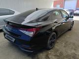 Hyundai Elantra 2021 года за 6 722 100 тг. в Актобе – фото 4