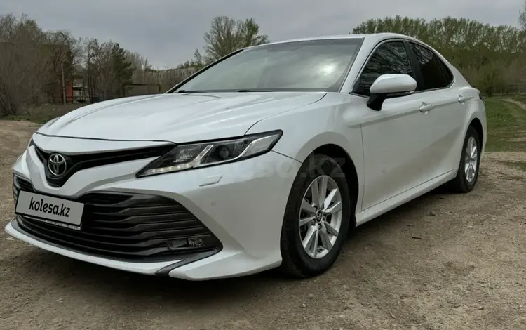 Toyota Camry 2020 года за 14 999 999 тг. в Семей