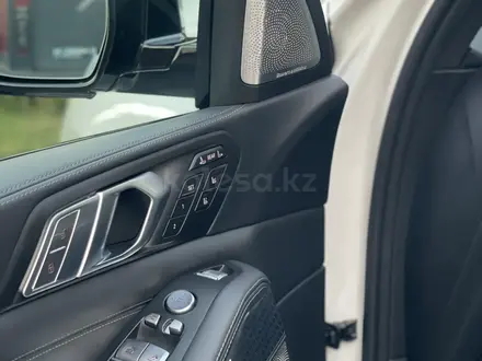 BMW X7 2022 года за 56 000 000 тг. в Алматы – фото 9