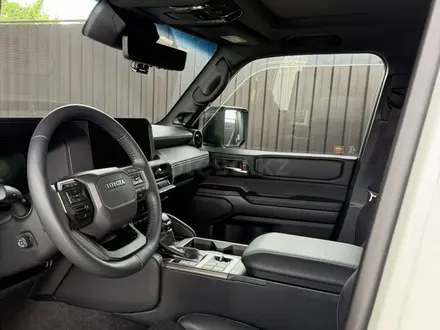 Toyota Land Cruiser Prado 2025 года за 47 000 000 тг. в Алматы – фото 3
