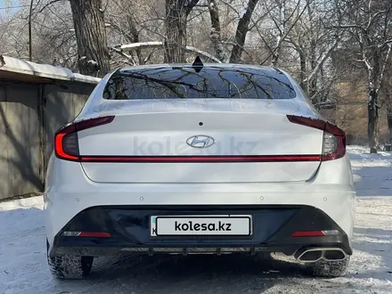 Hyundai Sonata 2022 года за 12 900 000 тг. в Алматы – фото 3