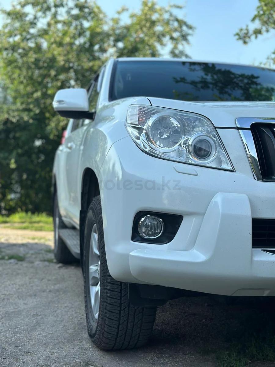 Toyota Land Cruiser Prado 2013 г.